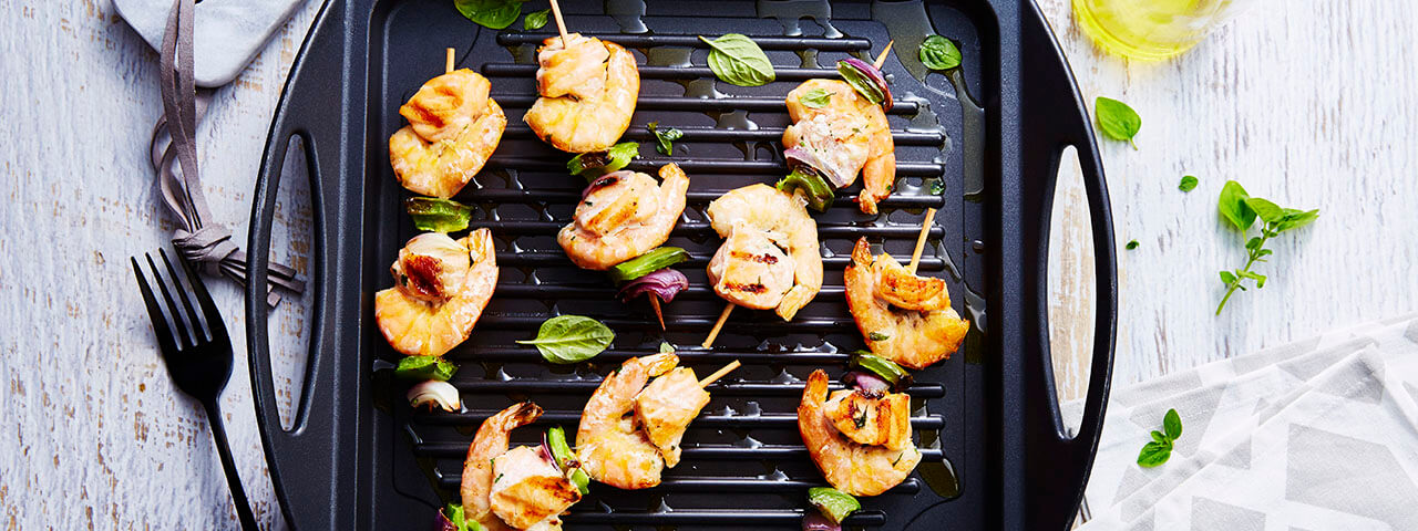 Lachs-Garnelen-Spieße mit grünem Paprika