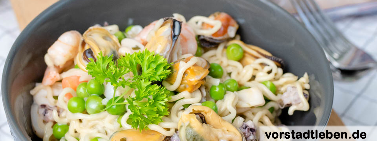 Mie Nudelpfanne mit Meeresfrüchten