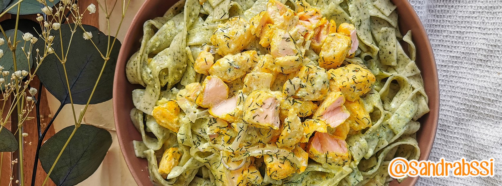 Tagliatelle mit Lachs und Sahne