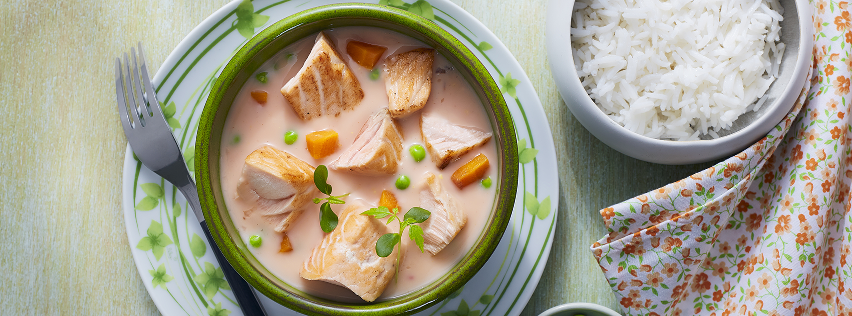 Lachs Curry mit Kokosmilch und Jasminreis