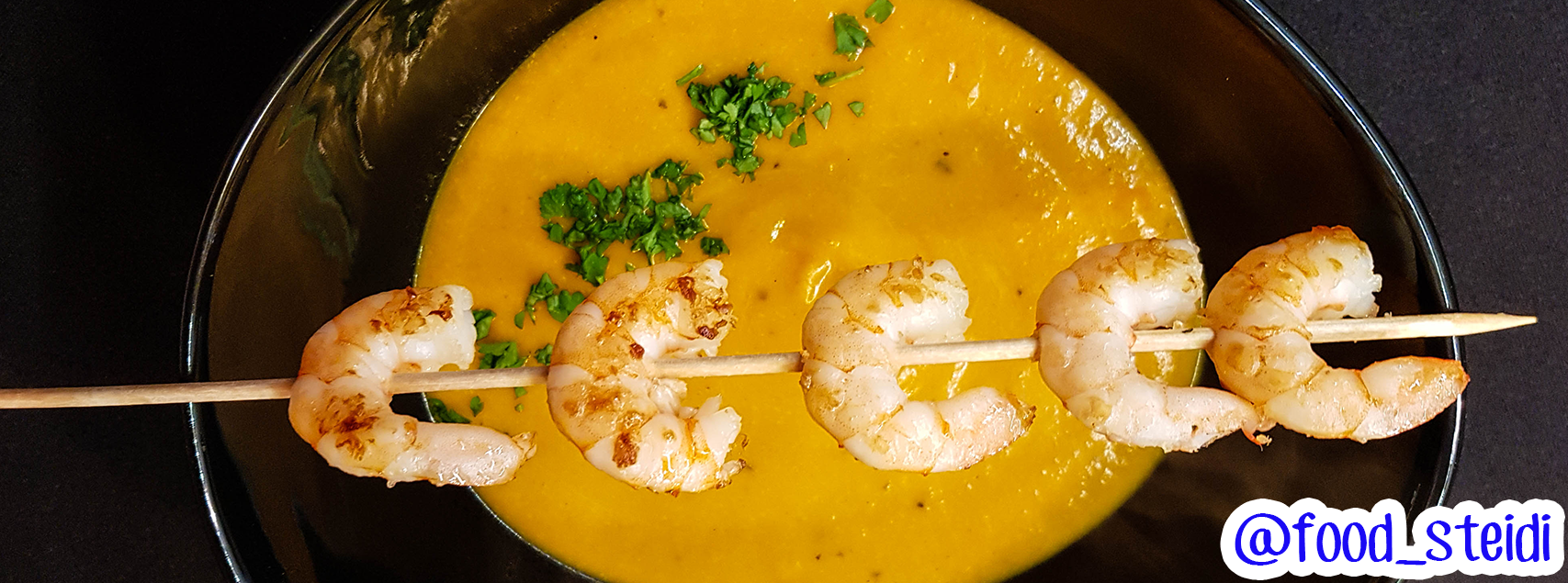 Kürbissuppe mit Garnelen
